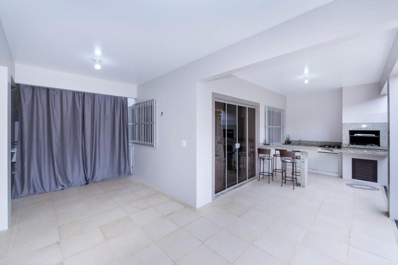 Casa A 80M Da Praia Бомбиньяс Экстерьер фото